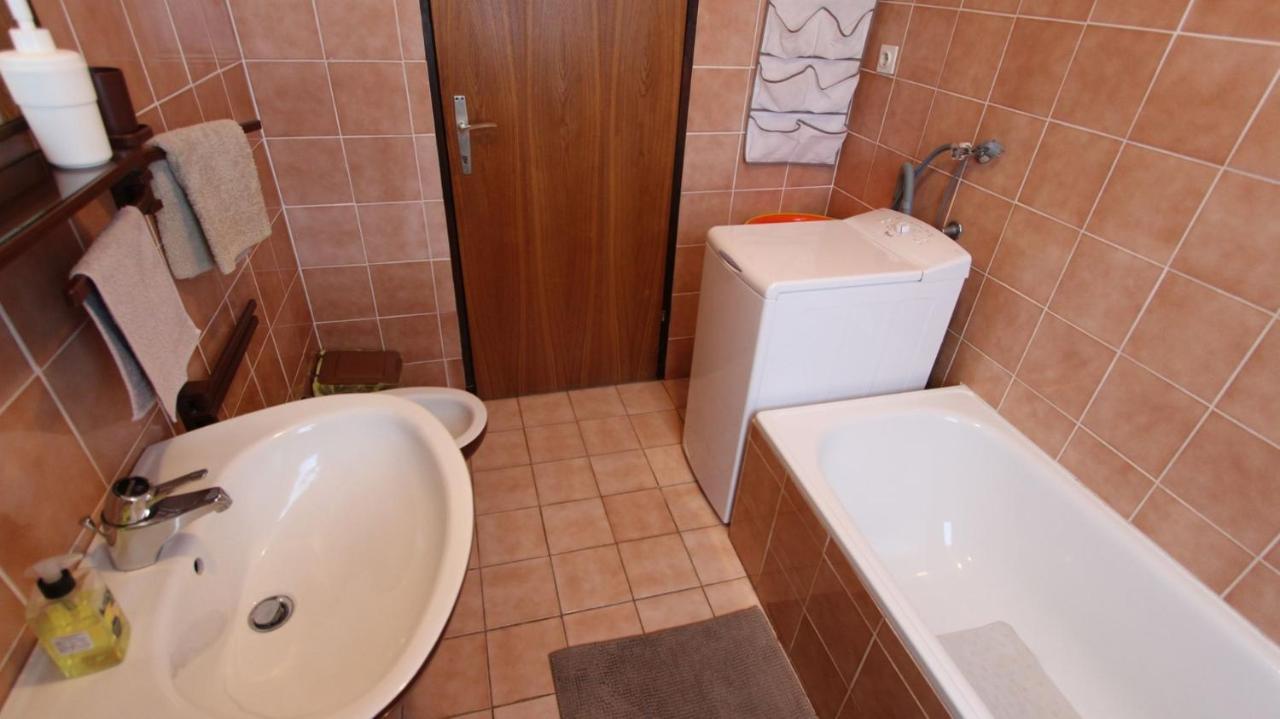Apartment Gita Malinska Zewnętrze zdjęcie